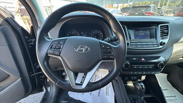 Photo of 2017 Black Noir Pearl Hyundai TUCSON