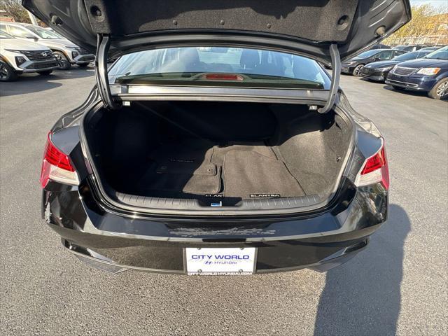 Photo of 2023 Phantom Black Hyundai ELANTRA HEV