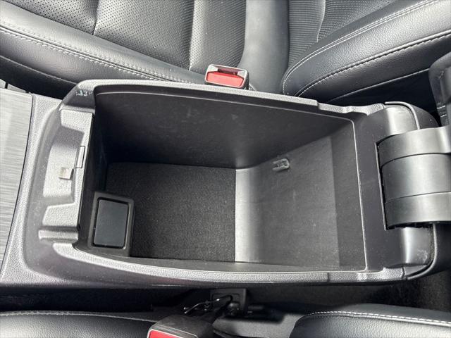 Photo of 2022 AGATE BLACK METALLIC Ford Escape
