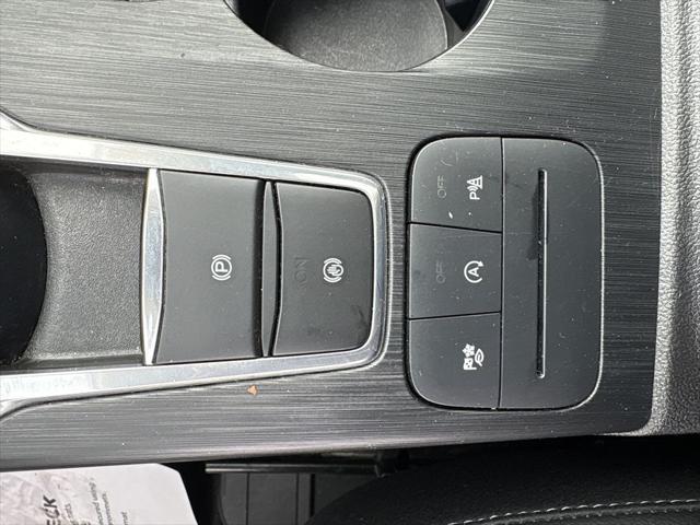 Photo of 2022 AGATE BLACK METALLIC Ford Escape
