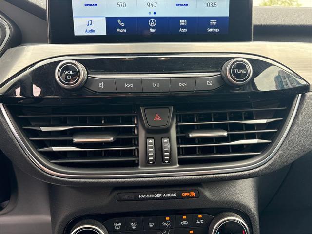 Photo of 2022 AGATE BLACK METALLIC Ford Escape