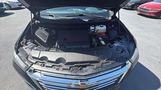 Photo of 2022 Mosaic Black Metallic Chevrolet Traverse