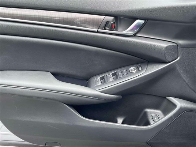 Photo of 2022 Lunar Silver Metallic Honda Accord
