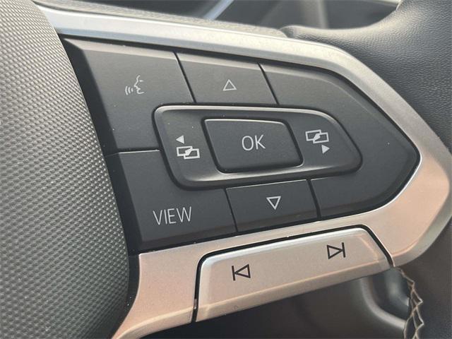 Photo of 2024 Pure White Volkswagen Tiguan