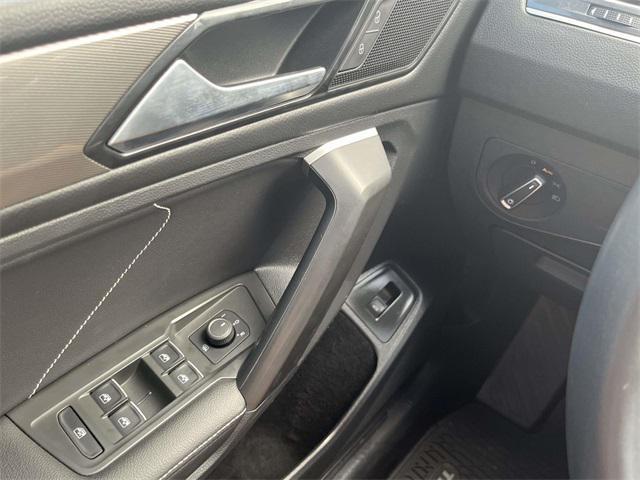 Photo of 2024 Pure White Volkswagen Tiguan