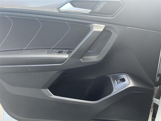 Photo of 2024 Pure White Volkswagen Tiguan