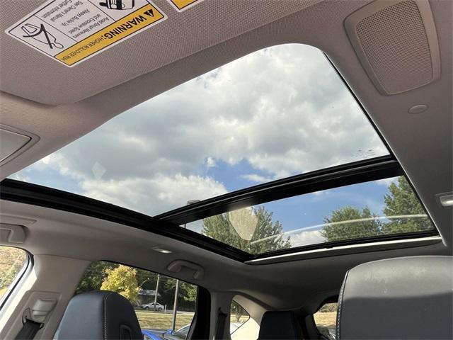 Photo of 2025 Solar Silver Metallic Acura RDX
