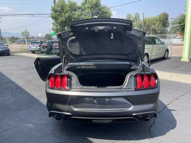 Photo of 2018 Medium Graphite Ford Mustang