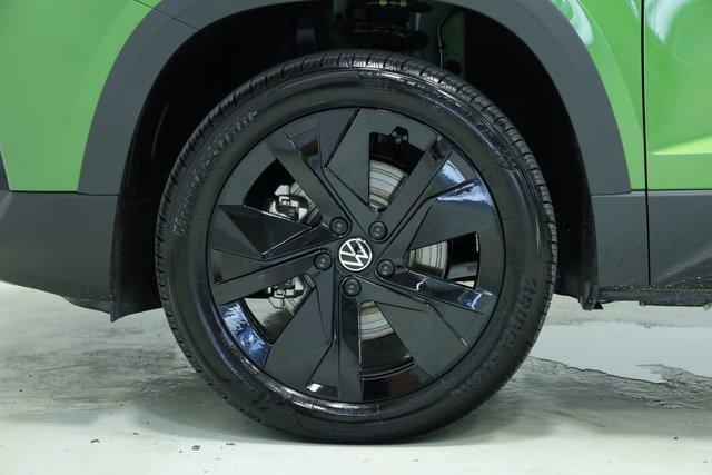 Photo of 2025 Moss Green Volkswagen Taos