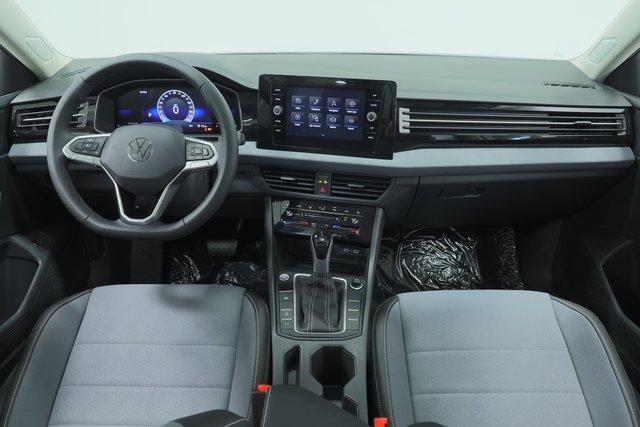 Photo of 2025 Silver Volkswagen Jetta