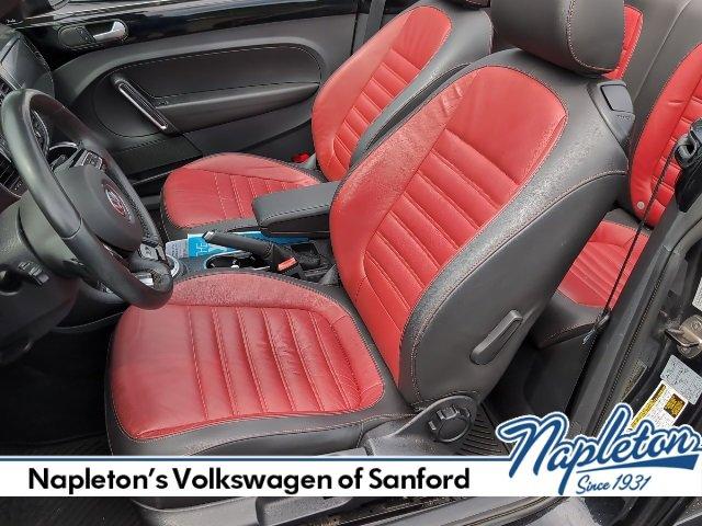 Photo of 2015 Pearl Black Volkswagen Beetle