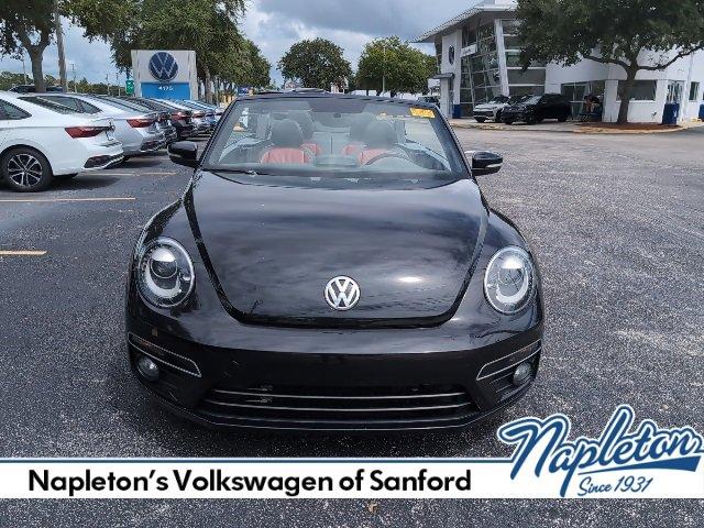 Photo of 2015 Pearl Black Volkswagen Beetle