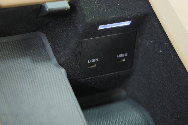 Photo of 2021 White Porsche Cayenne