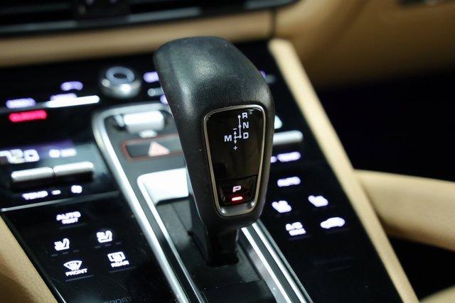 Photo of 2021 White Porsche Cayenne