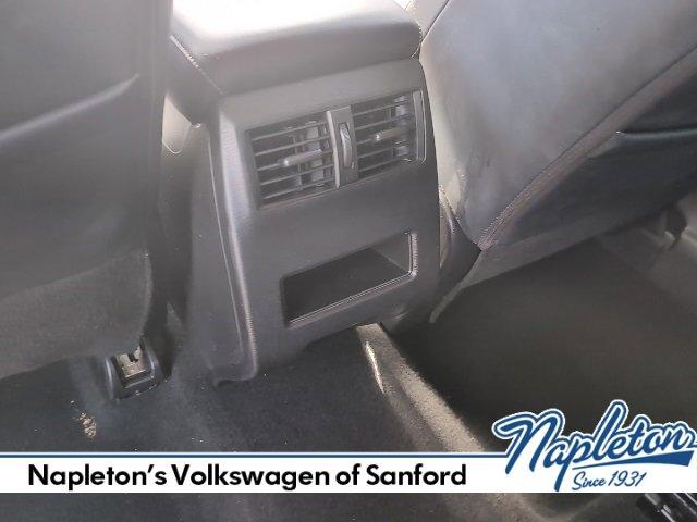 Photo of 2022 Black Mitsubishi Outlander
