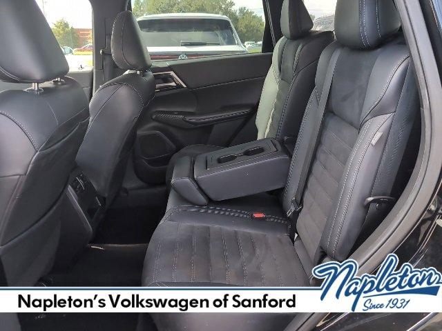 Photo of 2022 Black Mitsubishi Outlander