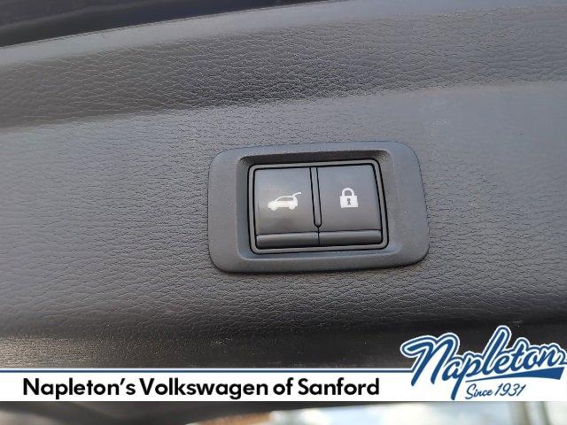 Photo of 2022 Black Mitsubishi Outlander