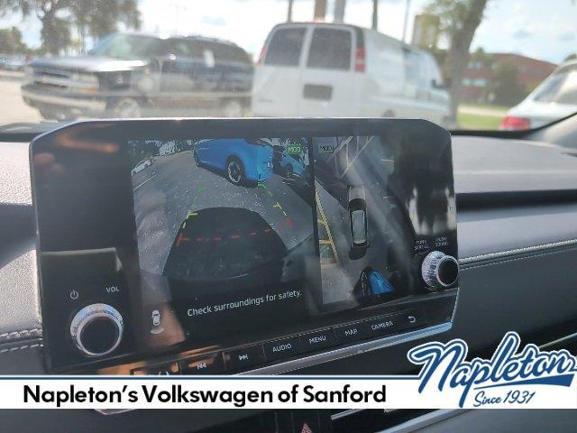 Photo of 2022 Black Mitsubishi Outlander