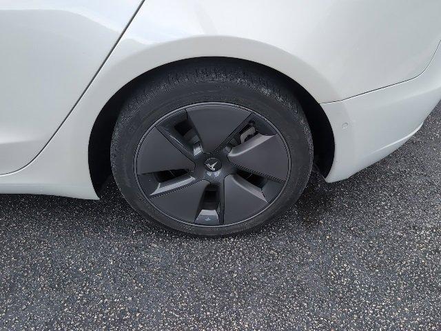 Photo of 2022 Pearl White Multi-Coat Tesla Model 3