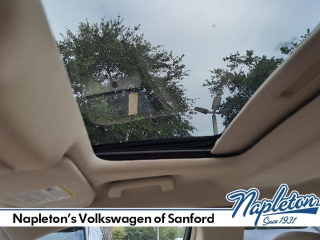 Photo of 2015 Bronze Fire Metallic Tinted Clearcoat Ford Taurus