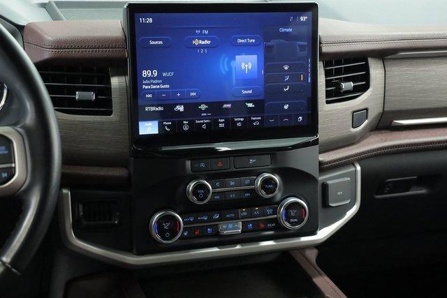 Photo of 2023 Silver Metallic Ford Expedition