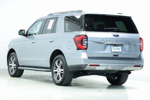 Photo of 2023 Silver Metallic Ford Expedition