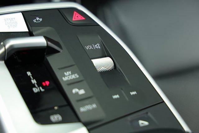 Photo of 2024 Alpine White BMW X1