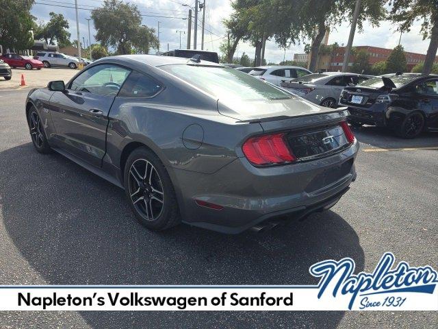 Photo of 2022 Gray Metallic Ford Mustang