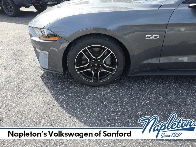 Photo of 2022 Gray Metallic Ford Mustang
