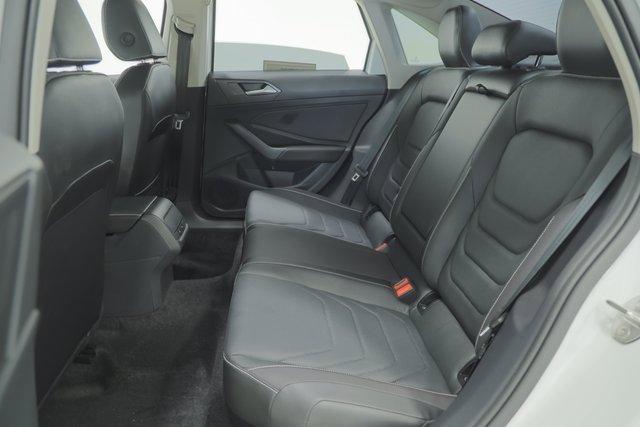 Photo of 2024 Pure White Volkswagen Jetta