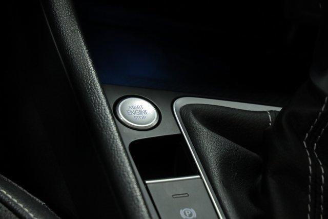 Photo of 2024 Pure White Volkswagen Jetta