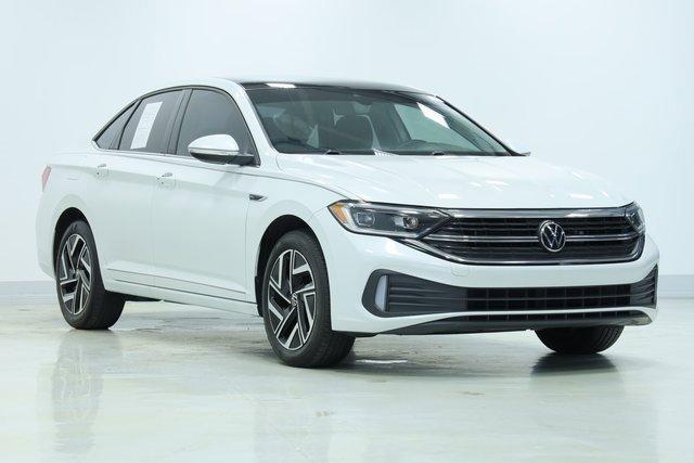 Photo of 2024 Pure White Volkswagen Jetta