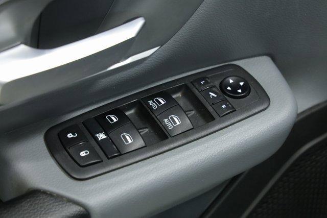 Photo of 2022 Granite Crystal Metallic Clearcoat RAM 1500