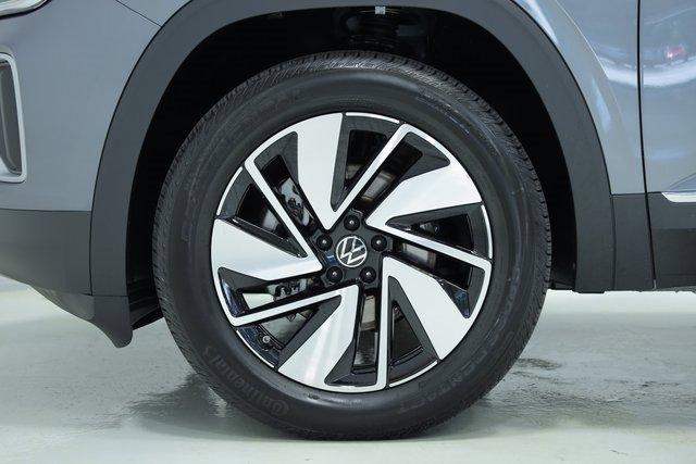 Photo of 2025 Platinum Gray Volkswagen Atlas