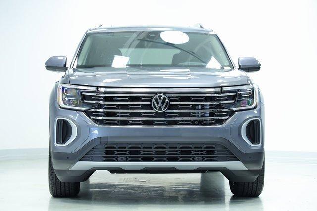 Photo of 2025 Platinum Gray Volkswagen Atlas