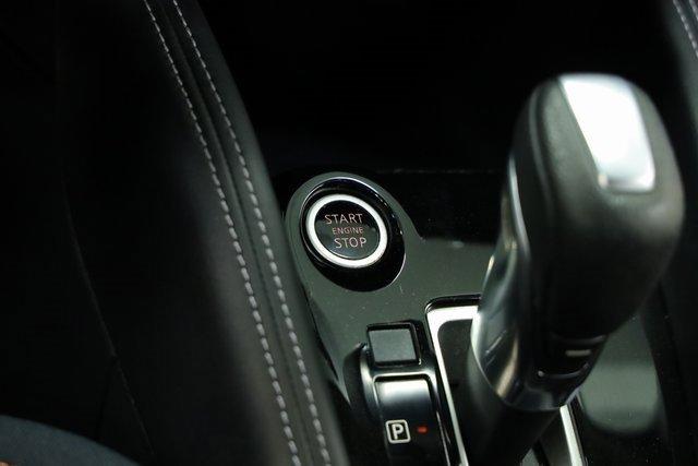 Photo of 2018 Super Black Nissan Kicks