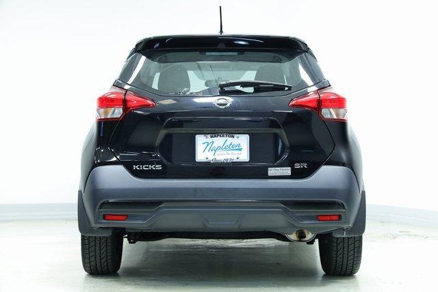 Photo of 2018 Super Black Nissan Kicks