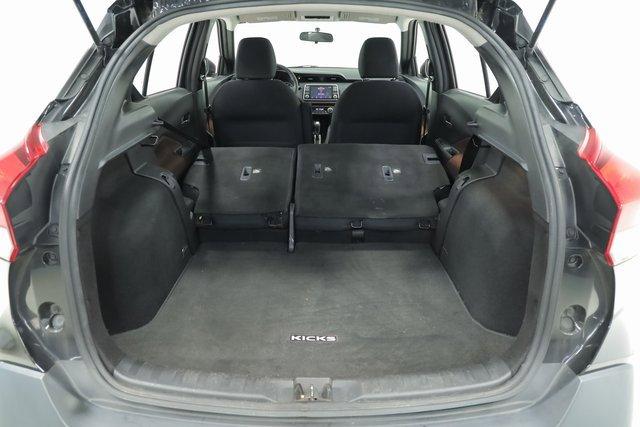 Photo of 2018 Super Black Nissan Kicks