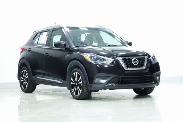 Photo of 2018 Super Black Nissan Kicks