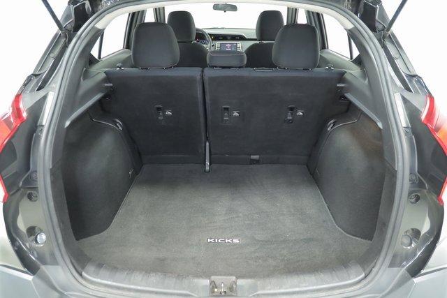 Photo of 2018 Super Black Nissan Kicks