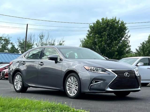 Photo of 2016 Nebula Gray Pearl Lexus ES 350