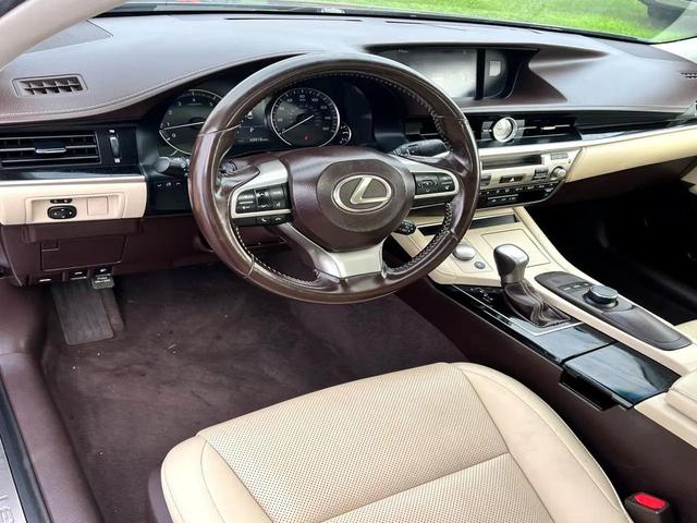 Photo of 2016 Nebula Gray Pearl Lexus ES 350