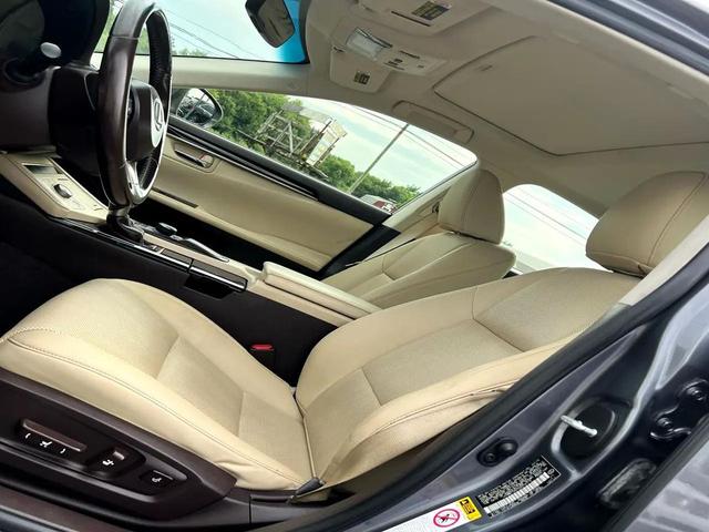 Photo of 2016 Nebula Gray Pearl Lexus ES 350