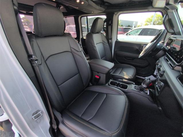 Photo of 2025 Bright White Clearcoat Jeep Wrangler 4xe