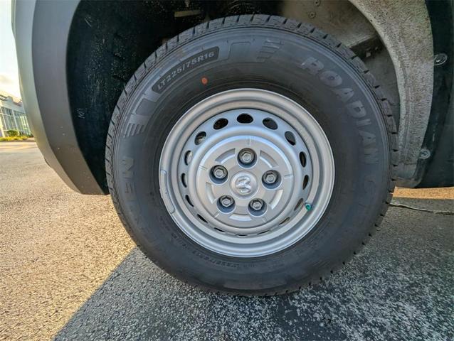 Photo of 2025 Bright White Clearcoat RAM ProMaster 1500