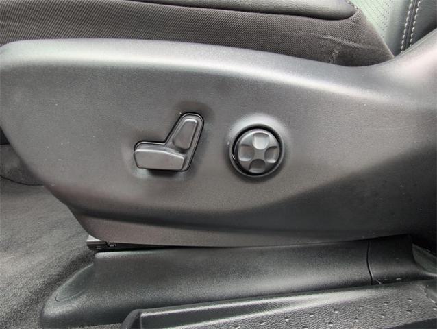 Photo of 2025 Red Chrysler Pacifica