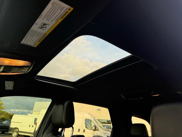 Photo of 2021 Granite Clearcoat Metallic Dodge Durango