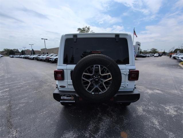 Photo of 2025 Bright White Clearcoat Jeep Wrangler