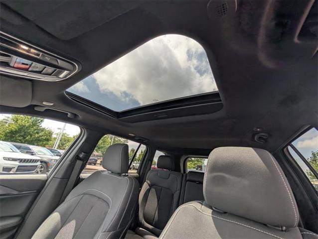 Photo of 2025 Silver Zynith Jeep Grand Cherokee