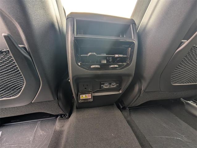 Photo of 2025 Silver Zynith Jeep Grand Cherokee